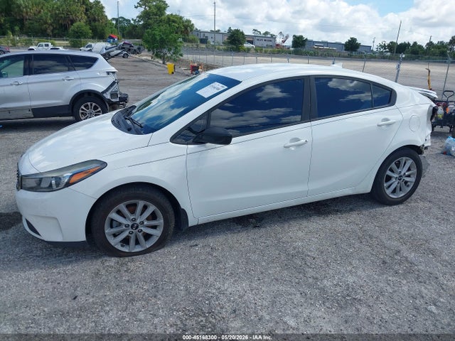 2017 Kia Forte S მანქანა იყიდება აუქციონზე, vin: 3KPFL4A77HE121020, აუქციონის ნომერი: 45168300