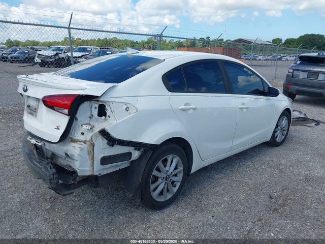 2017 Kia Forte S მანქანა იყიდება აუქციონზე, vin: 3KPFL4A77HE121020, აუქციონის ნომერი: 45168300