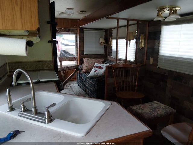 Продажа на аукционе авто 1999 Jayco Designer 5th Whl Travel Trailer, vin: 1UJCJ02R2X1KR0140, номер лота: 45168448