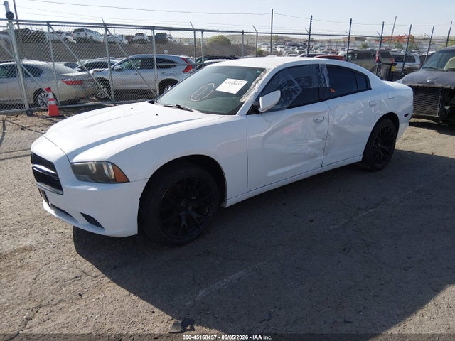 Dodge Charger Police 2014 2C3CDXAT7EH186727 Image 2