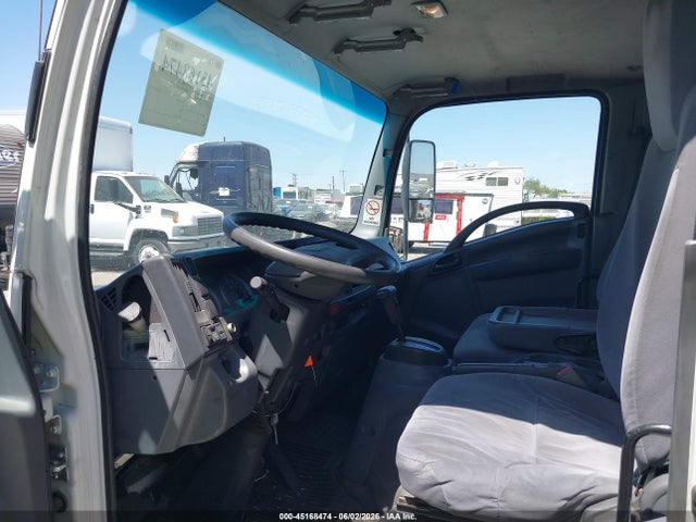 45168474 :رقم المزاد ، JALE5W168H7901860 vin ، 2017 Isuzu Nqr Dsl Reg At مزاد بيع