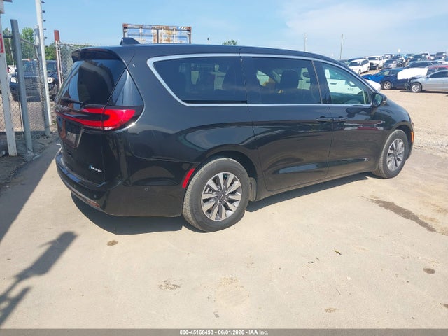 2023 Chrysler Pacifica Hybrid Touring L მანქანა იყიდება აუქციონზე, vin: 2C4RC1L72PR584110, აუქციონის ნომერი: 45168493
