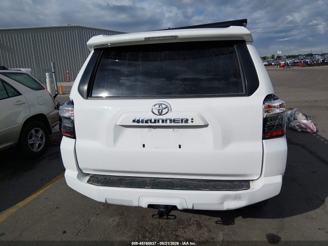 Toyota 4RUNNER SR5 2023 JTEMU5JR5P6201914 Image 17