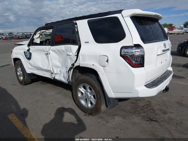 Toyota 4RUNNER SR5 2023 JTEMU5JR5P6201914 Image 3