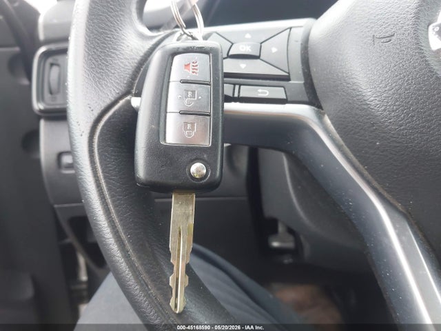 45168590 :رقم المزاد ، JN8AT2MVXHW253420 vin ، 2017 Nissan Rogue S مزاد بيع