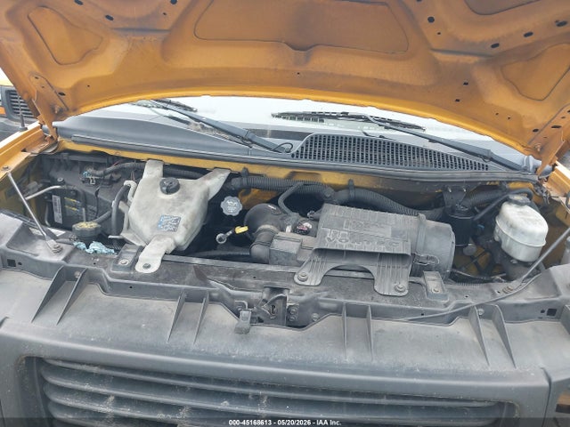 45168613 :رقم المزاد ، 1GD374CG0B1901788 vin ، 2011 Gmc Savana Cutaway Work Van مزاد بيع