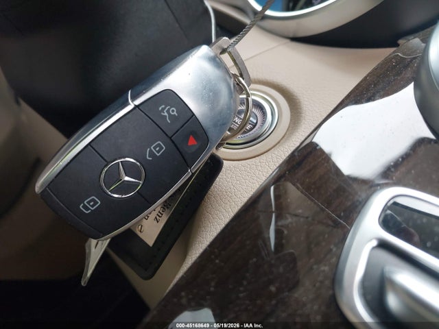 2021 Mercedes-benz Glc 300 Suv მანქანა იყიდება აუქციონზე, vin: W1N0G8DB7MF875853, აუქციონის ნომერი: 45168649
