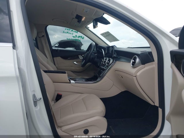 2021 Mercedes-benz Glc 300 Suv მანქანა იყიდება აუქციონზე, vin: W1N0G8DB7MF875853, აუქციონის ნომერი: 45168649