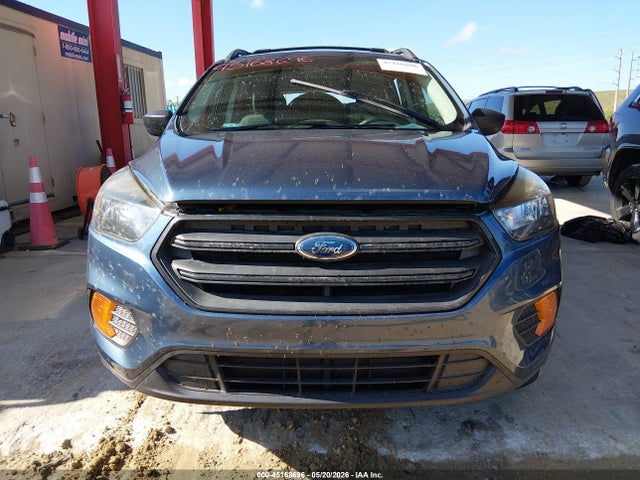 45168696 :رقم المزاد ، 1FMCU0F76JUB20610 vin ، 2018 Ford Escape S مزاد بيع