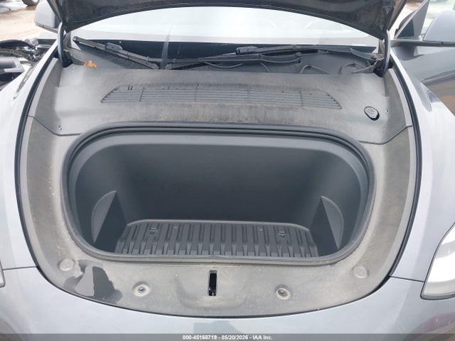 45168719 :رقم المزاد ، 7SAYGDEE9NF385306 vin ، 2022 Tesla Model Y Long Range Dual Motor All-wheel Drive مزاد بيع