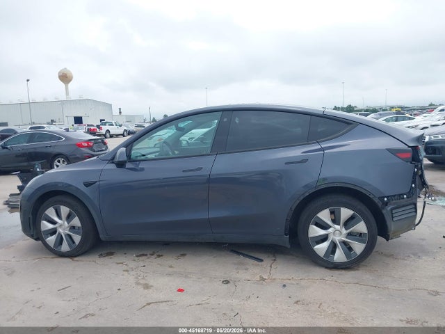 45168719 :رقم المزاد ، 7SAYGDEE9NF385306 vin ، 2022 Tesla Model Y Long Range Dual Motor All-wheel Drive مزاد بيع