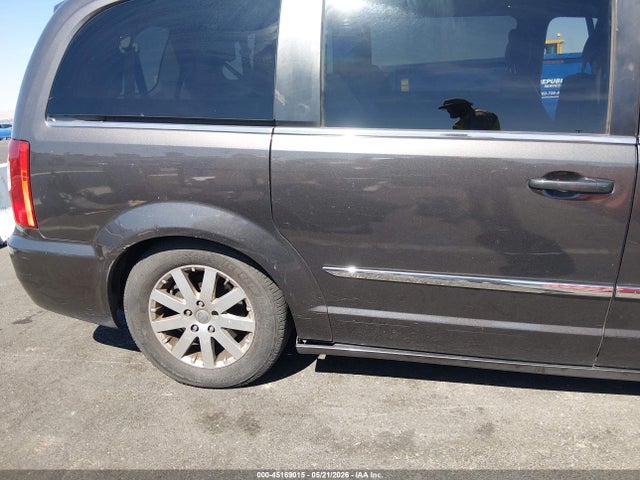 2016 Chrysler Town & Country Touring მანქანა იყიდება აუქციონზე, vin: 2C4RC1BG4GR187869, აუქციონის ნომერი: 45169015