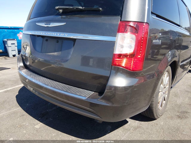 2016 Chrysler Town & Country Touring მანქანა იყიდება აუქციონზე, vin: 2C4RC1BG4GR187869, აუქციონის ნომერი: 45169015