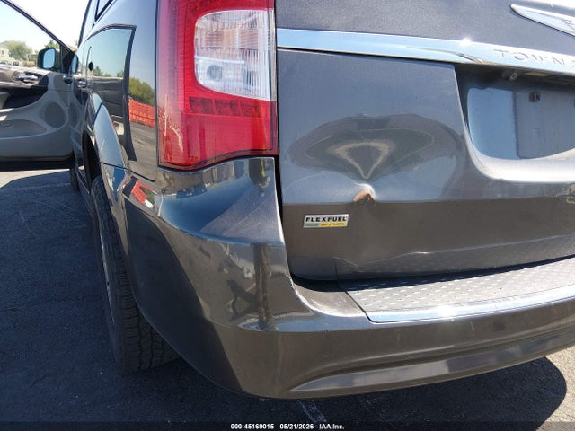 2016 Chrysler Town & Country Touring მანქანა იყიდება აუქციონზე, vin: 2C4RC1BG4GR187869, აუქციონის ნომერი: 45169015
