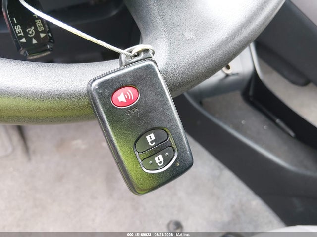 Продажа на аукционе авто 2015 Toyota Prius Three, vin: JTDKN3DU0F1870858, номер лота: 45169023