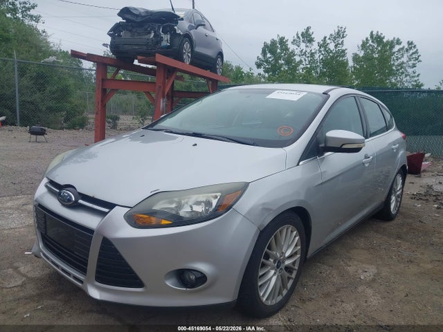 2014 Ford Focus Titanium მანქანა იყიდება აუქციონზე, vin: 1FADP3N22EL263272, აუქციონის ნომერი: 45169054