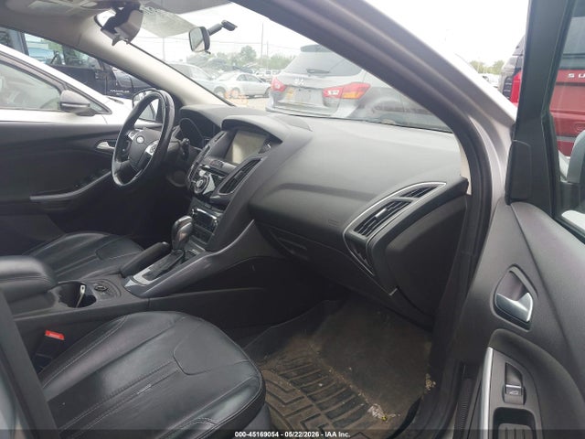 2014 Ford Focus Titanium მანქანა იყიდება აუქციონზე, vin: 1FADP3N22EL263272, აუქციონის ნომერი: 45169054