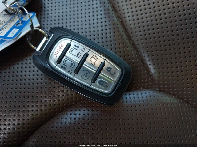 2017 Chrysler Pacifica Limited მანქანა იყიდება აუქციონზე, vin: 2C4RC1GG8HR704097, აუქციონის ნომერი: 45169055