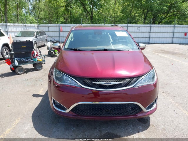 2017 Chrysler Pacifica Limited მანქანა იყიდება აუქციონზე, vin: 2C4RC1GG8HR704097, აუქციონის ნომერი: 45169055