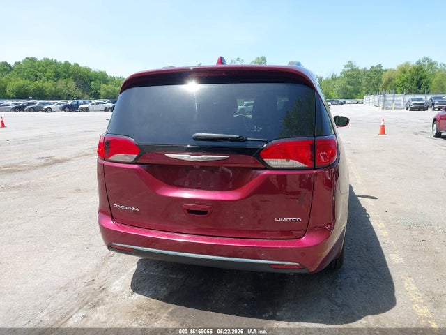 2017 Chrysler Pacifica Limited მანქანა იყიდება აუქციონზე, vin: 2C4RC1GG8HR704097, აუქციონის ნომერი: 45169055