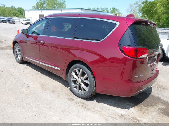2017 Chrysler Pacifica Limited მანქანა იყიდება აუქციონზე, vin: 2C4RC1GG8HR704097, აუქციონის ნომერი: 45169055