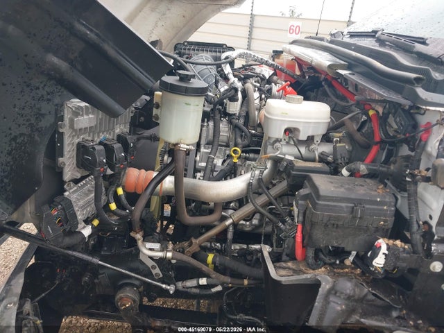 Продажа на аукционе авто 2024 Chevrolet Silverado 6500hd 1wt, vin: 1HTKJPVK7RH221069, номер лота: 45169079