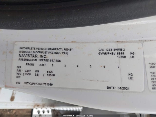 Продажа на аукционе авто 2024 Chevrolet Silverado 6500hd 1wt, vin: 1HTKJPVK7RH221069, номер лота: 45169079