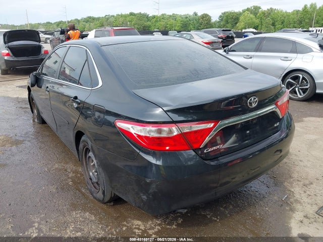 45169127 :رقم المزاد ، 4T4BF1FK7FR497069 vin ، 2015 Toyota Camry Le مزاد بيع