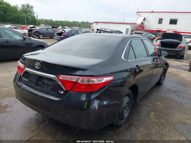 45169127 :رقم المزاد ، 4T4BF1FK7FR497069 vin ، 2015 Toyota Camry Le مزاد بيع