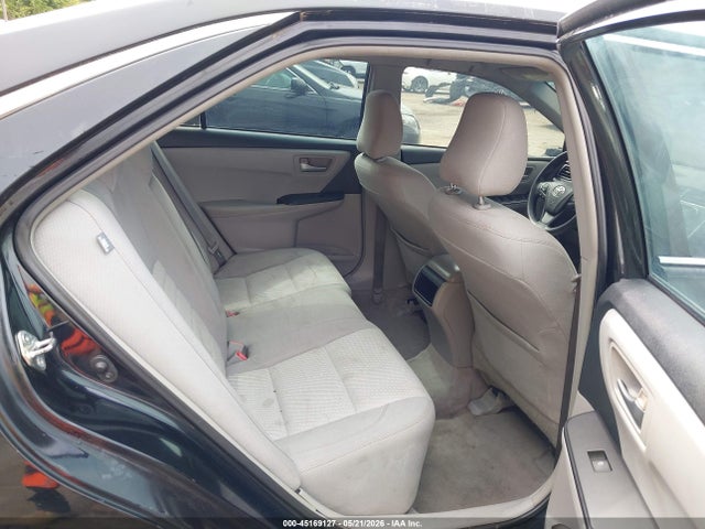 45169127 :رقم المزاد ، 4T4BF1FK7FR497069 vin ، 2015 Toyota Camry Le مزاد بيع