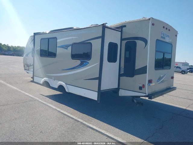 Forest River Freedom 2019 5ZT2FETB6KW006322 Image 3
