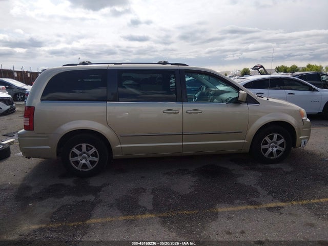 2010 Chrysler Town & Country Touring მანქანა იყიდება აუქციონზე, vin: 2A4RR5D11AR369853, აუქციონის ნომერი: 45169236