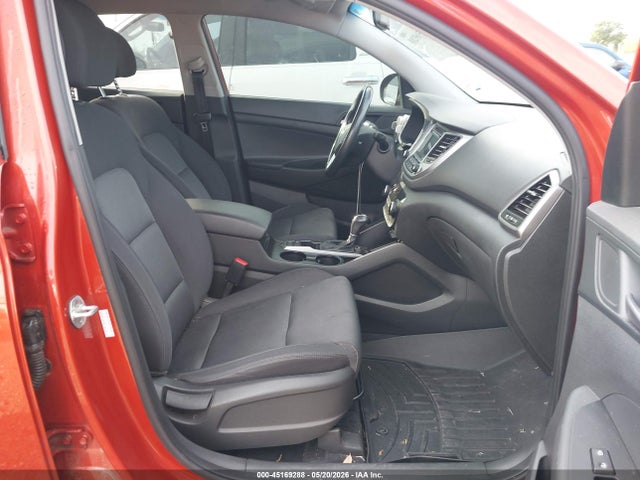 45169288 :رقم المزاد ، KM8J33A23HU517564 vin ، 2017 Hyundai Tucson Sport مزاد بيع