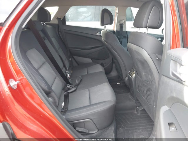 45169288 :رقم المزاد ، KM8J33A23HU517564 vin ، 2017 Hyundai Tucson Sport مزاد بيع