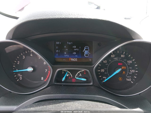 1FMCU0J96HUA38962 Ford Escape Titanium
