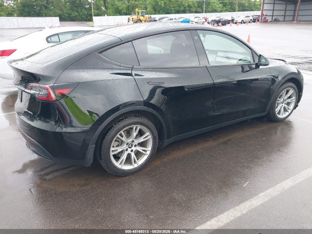 Auction sale of the 2022 Tesla Model Y Long Range Dual Motor All-wheel Drive, vin: 7SAYGDEEXNF356462, lot number: 45169313