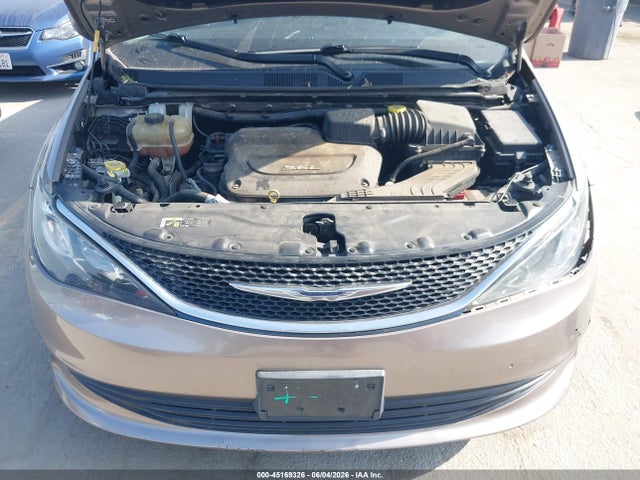 2017 Chrysler Pacifica Touring მანქანა იყიდება აუქციონზე, vin: 2C4RC1DG9HR544266, აუქციონის ნომერი: 45169326