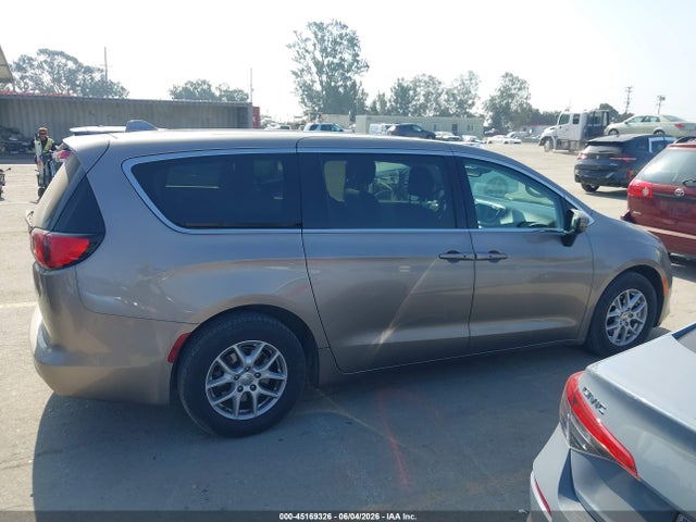 2017 Chrysler Pacifica Touring მანქანა იყიდება აუქციონზე, vin: 2C4RC1DG9HR544266, აუქციონის ნომერი: 45169326