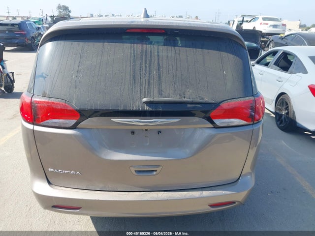 2017 Chrysler Pacifica Touring მანქანა იყიდება აუქციონზე, vin: 2C4RC1DG9HR544266, აუქციონის ნომერი: 45169326