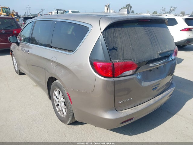 2017 Chrysler Pacifica Touring მანქანა იყიდება აუქციონზე, vin: 2C4RC1DG9HR544266, აუქციონის ნომერი: 45169326