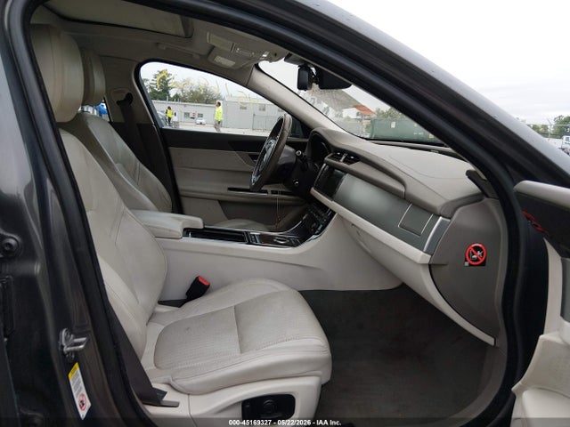 45169327 :رقم المزاد ، SAJBK4BV7GCY16152 vin ، 2016 Jaguar Xf 35t Prestige مزاد بيع