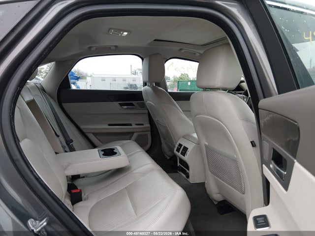 45169327 :رقم المزاد ، SAJBK4BV7GCY16152 vin ، 2016 Jaguar Xf 35t Prestige مزاد بيع