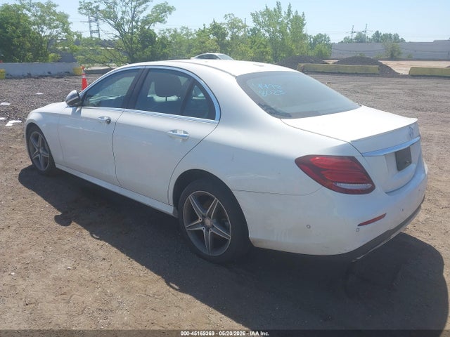 2017 Mercedes-benz E 300 4matic მანქანა იყიდება აუქციონზე, vin: WDDZF4KB2HA188009, აუქციონის ნომერი: 45169369