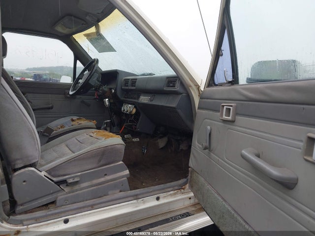 Продажа на аукционе авто 1986 Toyota 4runner Rn60, vin: JT4RN62DXG0024988, номер лота: 45169378