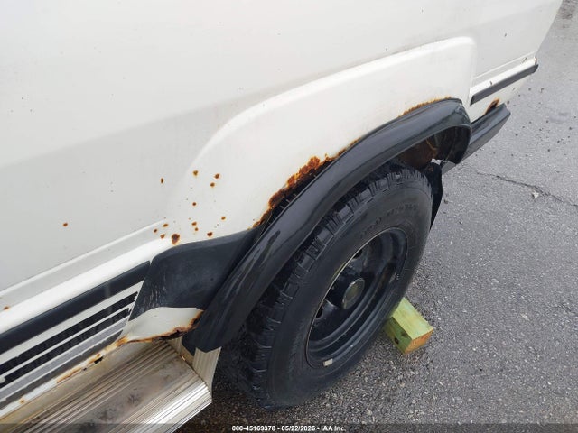 Продажа на аукционе авто 1986 Toyota 4runner Rn60, vin: JT4RN62DXG0024988, номер лота: 45169378