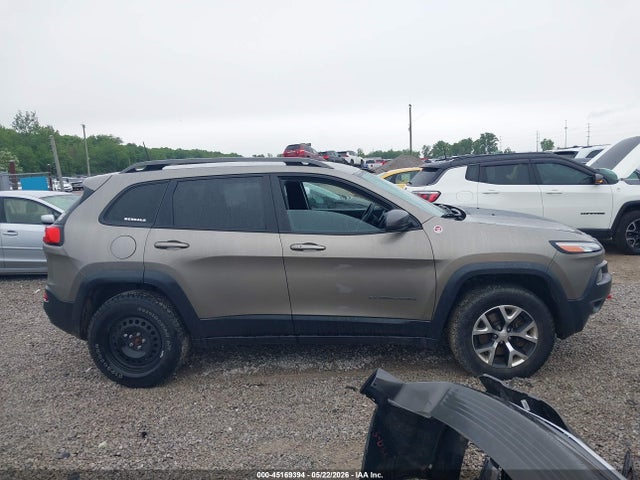 2018 Jeep Cherokee Trailhawk 4x4 მანქანა იყიდება აუქციონზე, vin: 1C4PJMBB9JD582143, აუქციონის ნომერი: 45169394