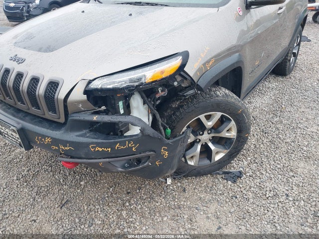 2018 Jeep Cherokee Trailhawk 4x4 მანქანა იყიდება აუქციონზე, vin: 1C4PJMBB9JD582143, აუქციონის ნომერი: 45169394