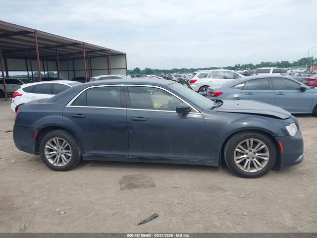 45169453 :رقم المزاد ، 2C3CCAAG7JH208223 vin ، 2018 Chrysler 300 Touring مزاد بيع