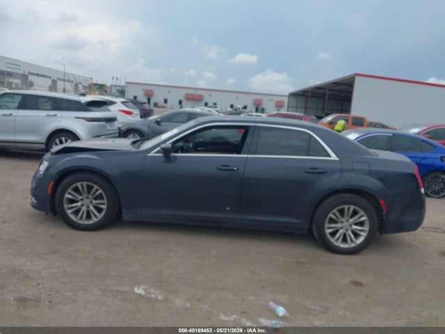 45169453 :رقم المزاد ، 2C3CCAAG7JH208223 vin ، 2018 Chrysler 300 Touring مزاد بيع