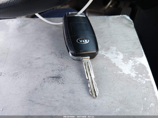 KIA FORTE LX 2017 3KPFL4A76HE060372 Image 11